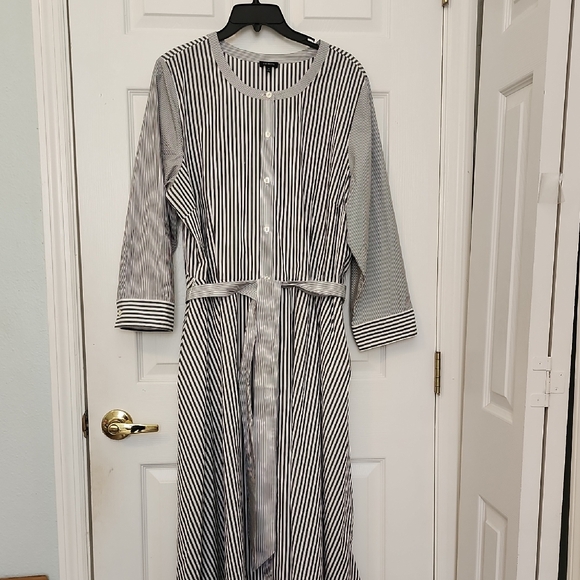 Talbots Dresses & Skirts - Size 18 Talbots Black and White Striped Long Sleeve Dress